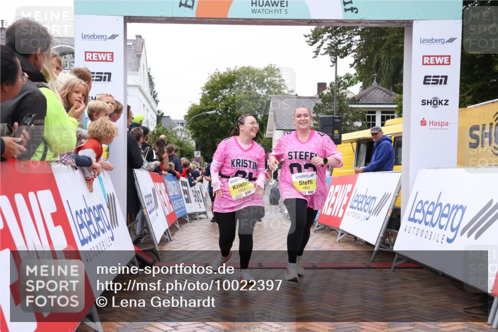 30.08.2026 - Blankeneser Heldenlauf Lena Gebhardt http://msf.ph/oto/10022397 30.08.2026 09:56:02 Ziel 1108, 1170, 1528, 1532, 1533, 1654, 1655, 1746 meine-sportfotos.de