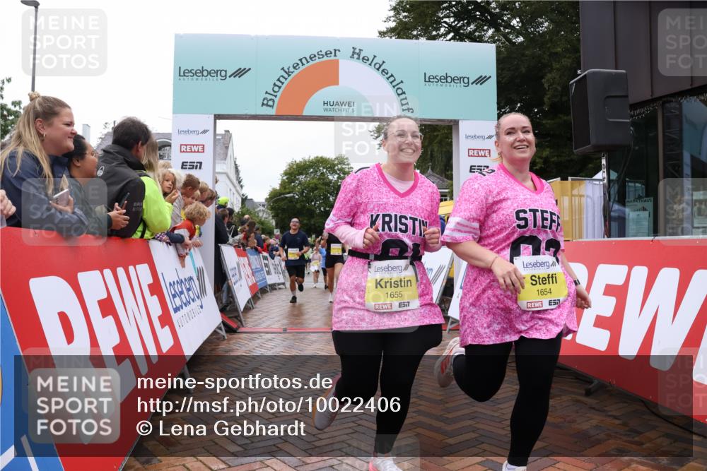 30.08.2026 - Blankeneser Heldenlauf Lena Gebhardt http://msf.ph/oto/10022406 30.08.2026 09:56:03 Ziel 1108, 1170, 1528, 1532, 1533, 1590, 1654, 1655, 1746 meine-sportfotos.de