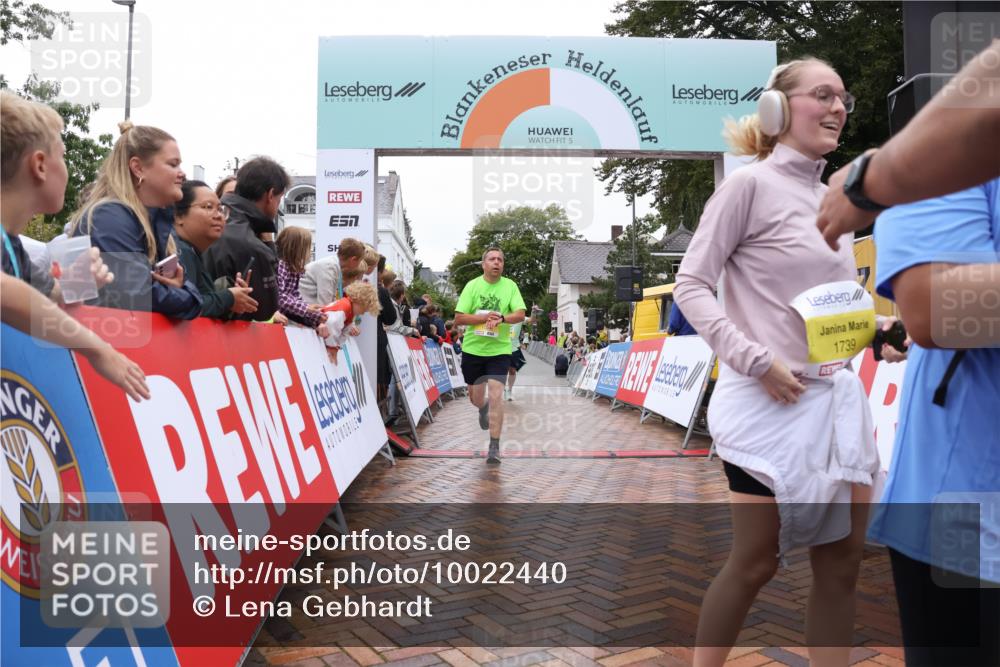 30.08.2026 - Blankeneser Heldenlauf Lena Gebhardt http://msf.ph/oto/10022440 30.08.2026 09:56:11 Ziel 1060, 1104, 1108, 1170, 1246, 1590, 1739 meine-sportfotos.de