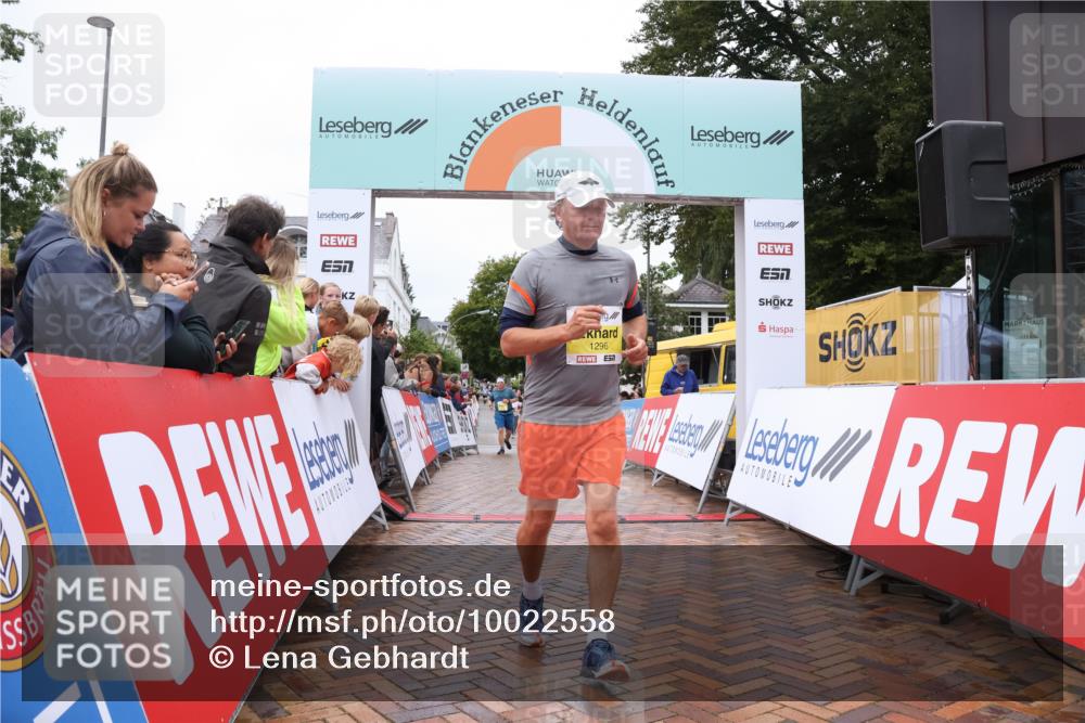 30.08.2026 - Blankeneser Heldenlauf Lena Gebhardt http://msf.ph/oto/10022558 30.08.2026 09:57:28 Ziel 1028, 1296, 1321, 1377 meine-sportfotos.de