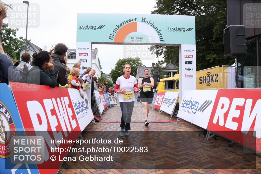 30.08.2026 - Blankeneser Heldenlauf Lena Gebhardt http://msf.ph/oto/10022583 30.08.2026 09:57:39 Ziel 1080, 1082, 1254, 1524 meine-sportfotos.de