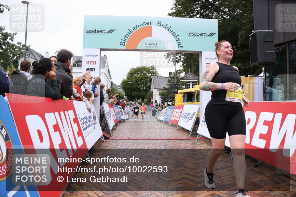 30.08.2026 - Blankeneser Heldenlauf Lena Gebhardt http://msf.ph/oto/10022593 30.08.2026 09:57:41 Ziel 1080, 1082, 1254, 1524 meine-sportfotos.de