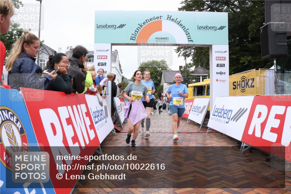 30.08.2026 - Blankeneser Heldenlauf Lena Gebhardt http://msf.ph/oto/10022616 30.08.2026 09:57:51 Ziel 1260, 1610, 1611, 1641, 1685 meine-sportfotos.de