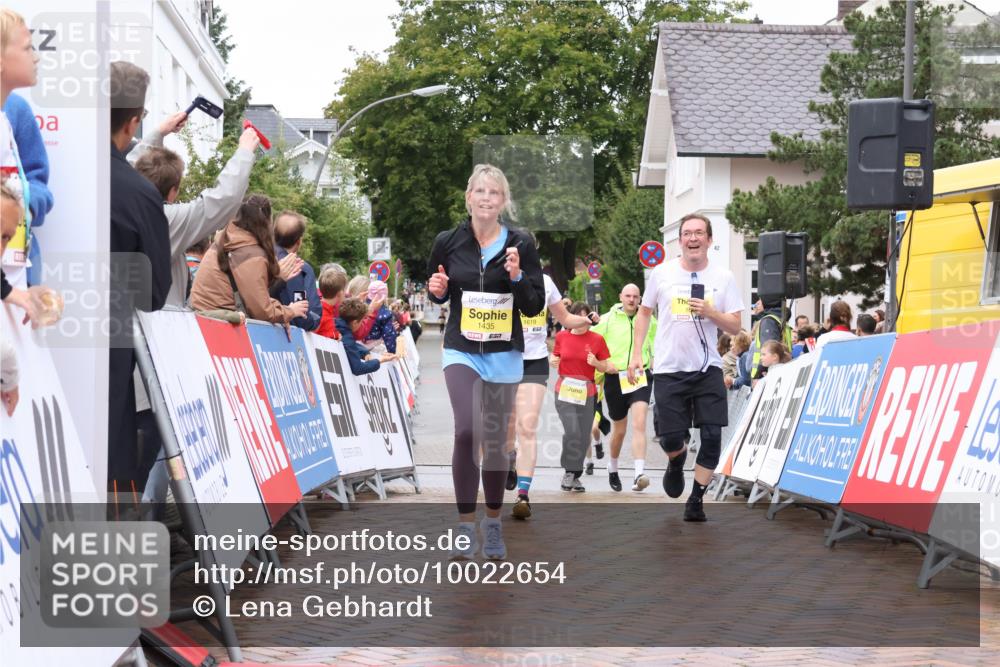 30.08.2026 - Blankeneser Heldenlauf Lena Gebhardt http://msf.ph/oto/10022654 30.08.2026 09:58:05 Ziel 1262, 1392, 1435, 1619, 1620 meine-sportfotos.de