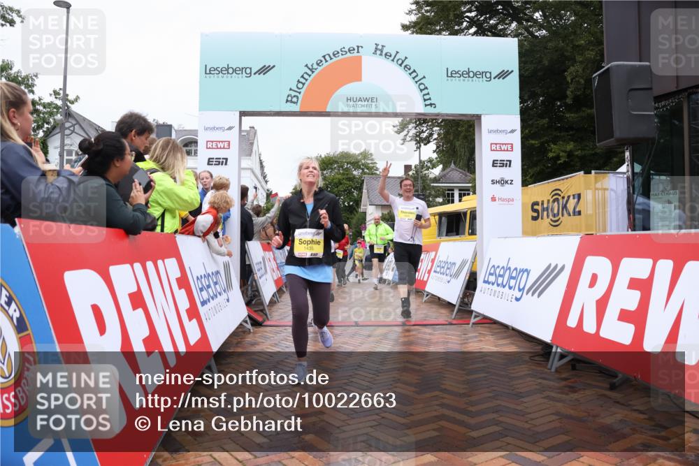 30.08.2026 - Blankeneser Heldenlauf Lena Gebhardt http://msf.ph/oto/10022663 30.08.2026 09:58:08 Ziel 1262, 1263, 1392, 1435, 1541, 1619, 1620, 1704 meine-sportfotos.de