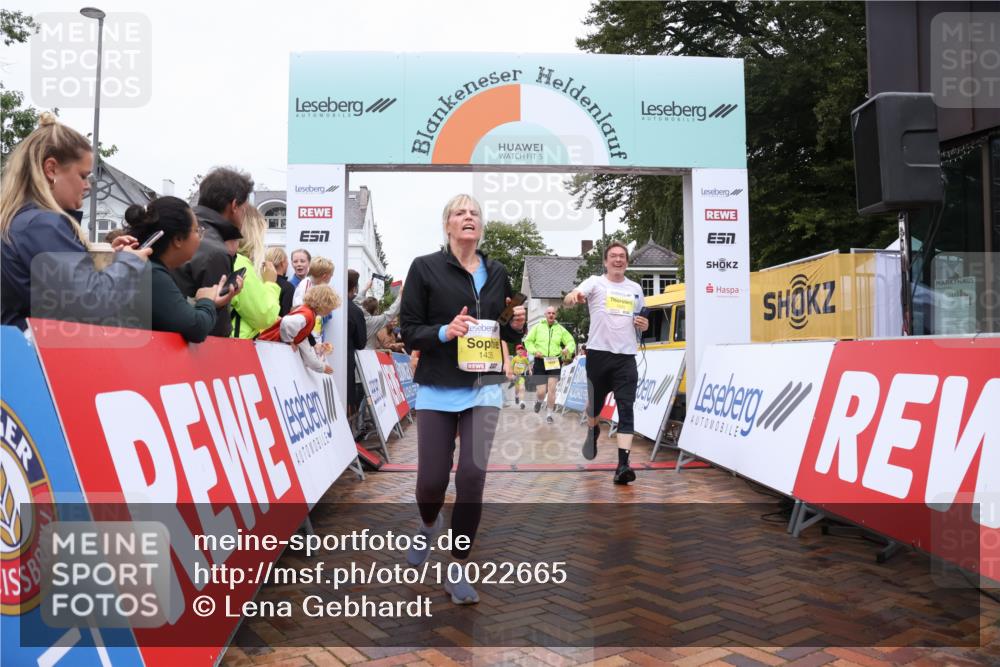 30.08.2026 - Blankeneser Heldenlauf Lena Gebhardt http://msf.ph/oto/10022665 30.08.2026 09:58:08 Ziel 1262, 1263, 1392, 1435, 1541, 1619, 1620, 1704 meine-sportfotos.de