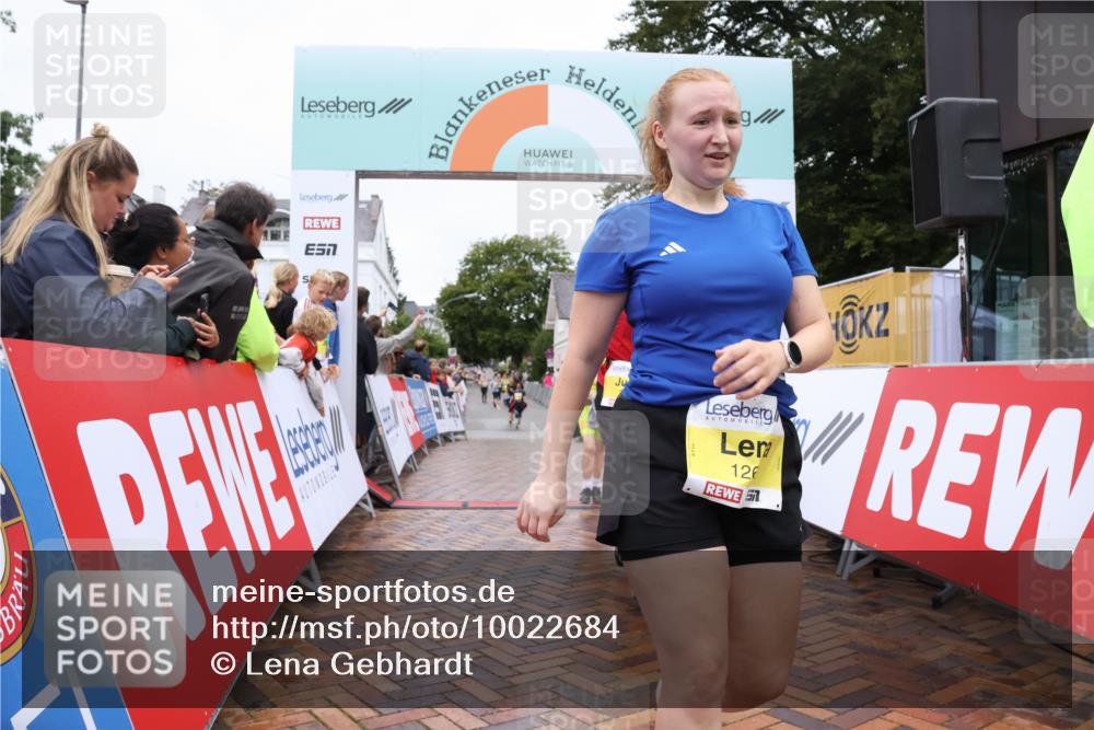 30.08.2026 - Blankeneser Heldenlauf Lena Gebhardt http://msf.ph/oto/10022684 30.08.2026 09:58:12 Ziel 1262, 1263, 1435, 1541, 1619, 1620, 1704 meine-sportfotos.de
