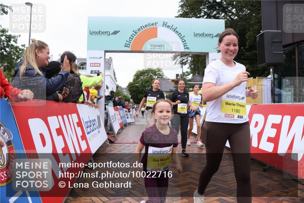 30.08.2026 - Blankeneser Heldenlauf Lena Gebhardt http://msf.ph/oto/10022716 30.08.2026 09:58:46 Ziel 1180, 1242, 1251, 1451, 1452, 1757 meine-sportfotos.de