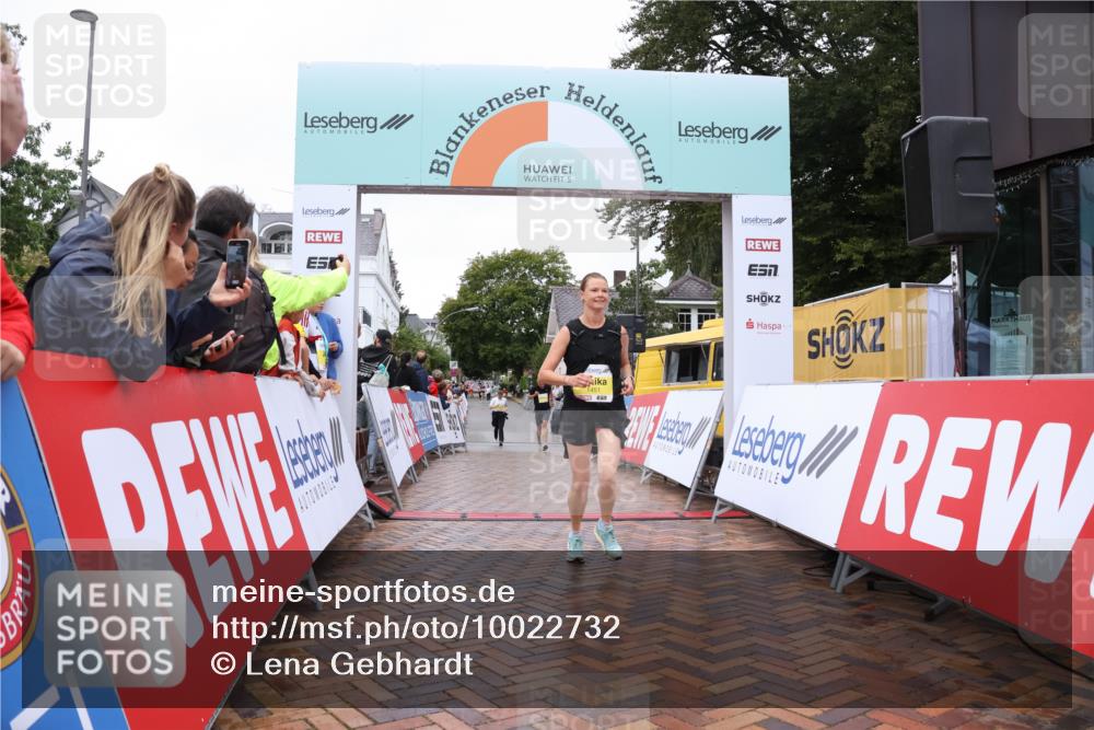 30.08.2026 - Blankeneser Heldenlauf Lena Gebhardt http://msf.ph/oto/10022732 30.08.2026 09:58:50 Ziel 1180, 1242, 1251, 1451, 1452, 1757 meine-sportfotos.de