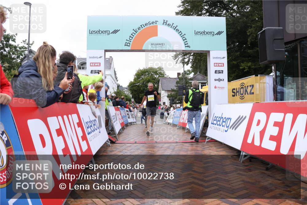 30.08.2026 - Blankeneser Heldenlauf Lena Gebhardt http://msf.ph/oto/10022738 30.08.2026 09:58:55 Ziel 1089, 1203, 1451 meine-sportfotos.de