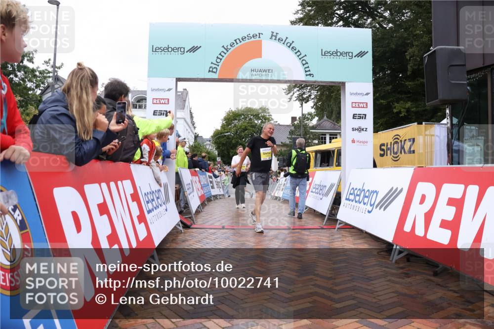 30.08.2026 - Blankeneser Heldenlauf Lena Gebhardt http://msf.ph/oto/10022741 30.08.2026 09:58:56 Ziel 1089, 1203, 1451 meine-sportfotos.de