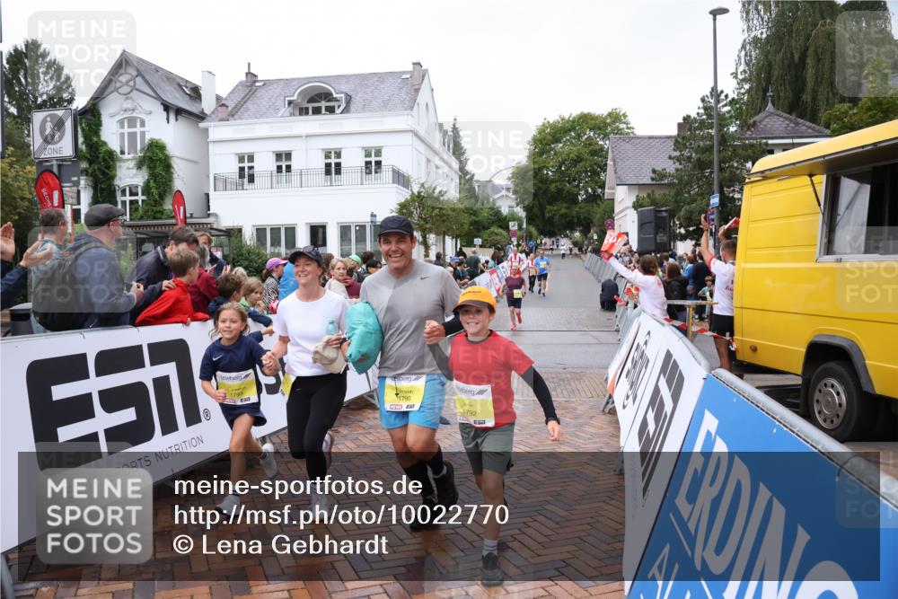 30.08.2026 - Blankeneser Heldenlauf Lena Gebhardt http://msf.ph/oto/10022770 30.08.2026 09:59:11 Ziel 1790, 1791, 1792, 1793 meine-sportfotos.de