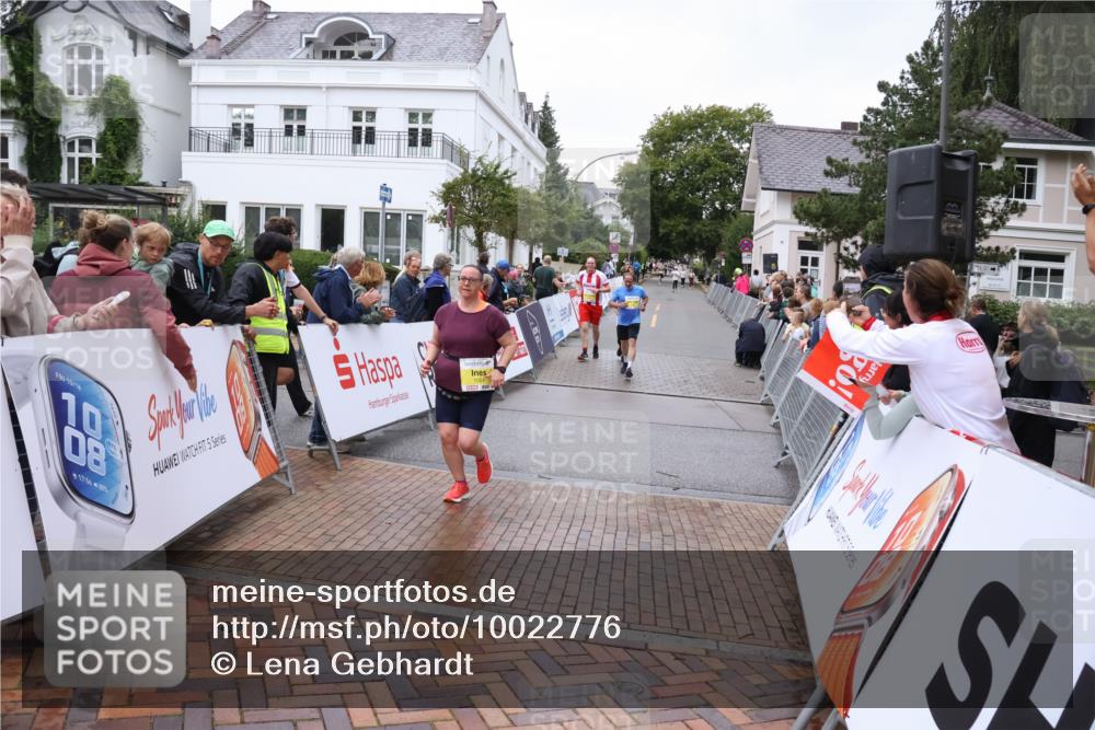 30.08.2026 - Blankeneser Heldenlauf Lena Gebhardt http://msf.ph/oto/10022776 30.08.2026 09:59:14 Ziel 1790, 1791, 1792, 1793 meine-sportfotos.de