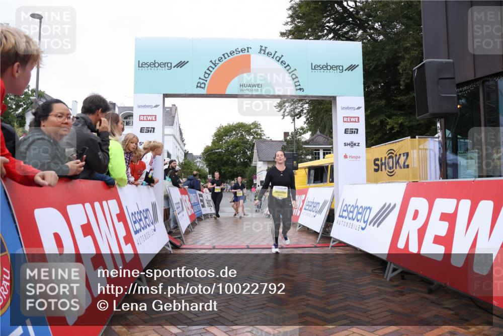 30.08.2026 - Blankeneser Heldenlauf Lena Gebhardt http://msf.ph/oto/10022792 30.08.2026 10:00:00 Ziel 1141, 1211, 1438 meine-sportfotos.de