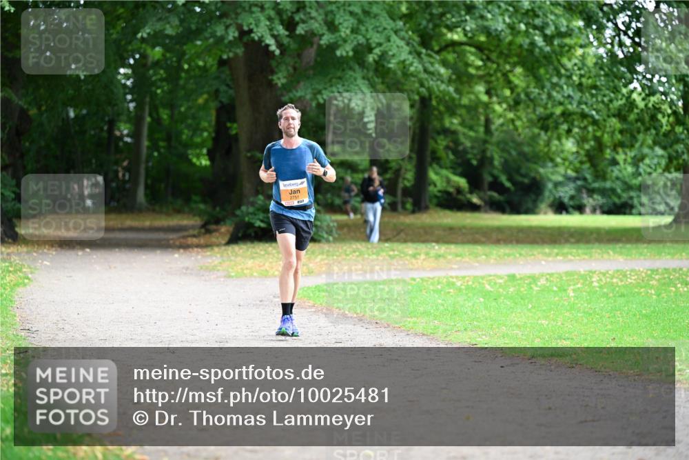 30.08.2026 - Blankeneser Heldenlauf Dr. Thomas Lammeyer http://msf.ph/oto/10025481 30.08.2026 10:27:48 Laufen 2751 meine-sportfotos.de
