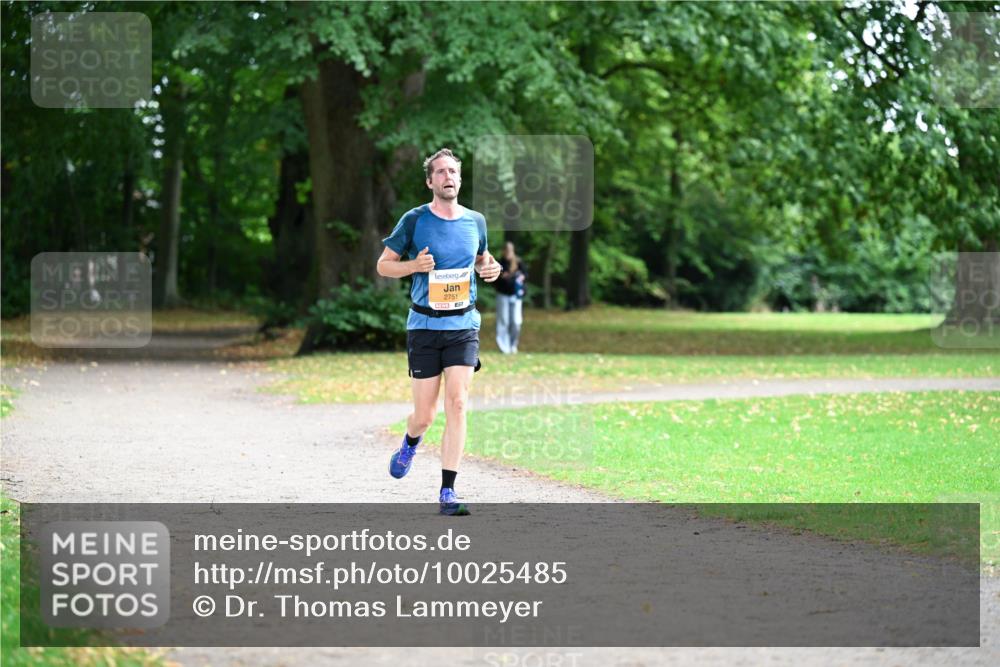 30.08.2026 - Blankeneser Heldenlauf Dr. Thomas Lammeyer http://msf.ph/oto/10025485 30.08.2026 10:27:49 Laufen 2751 meine-sportfotos.de