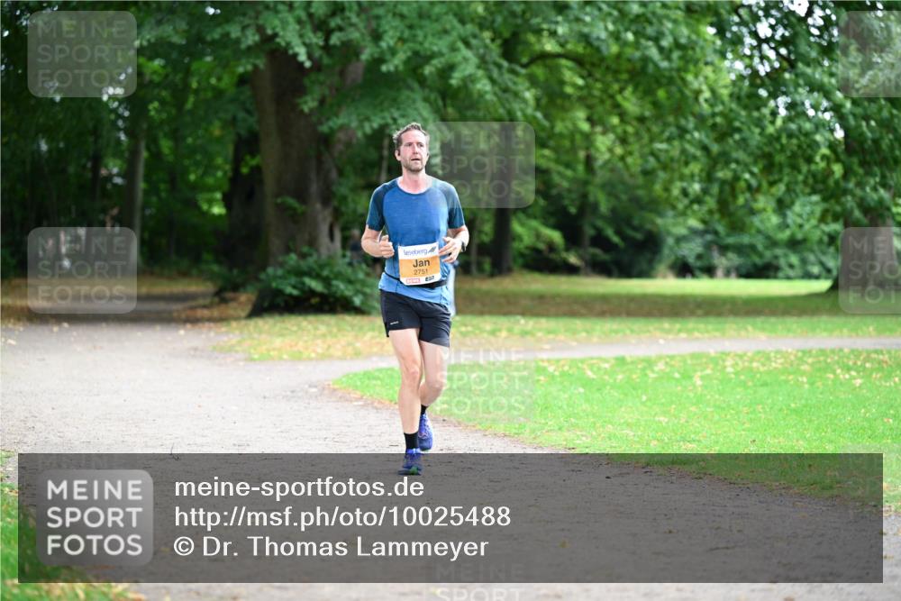 30.08.2026 - Blankeneser Heldenlauf Dr. Thomas Lammeyer http://msf.ph/oto/10025488 30.08.2026 10:27:49 Laufen 2751 meine-sportfotos.de