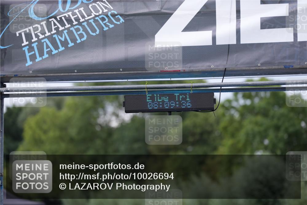 30.08.2026 - Elbe Triathlon Hamburg LAZAROV Photography http://msf.ph/oto/10026694 30.08.2026 08:09:36 Ziel  meine-sportfotos.de