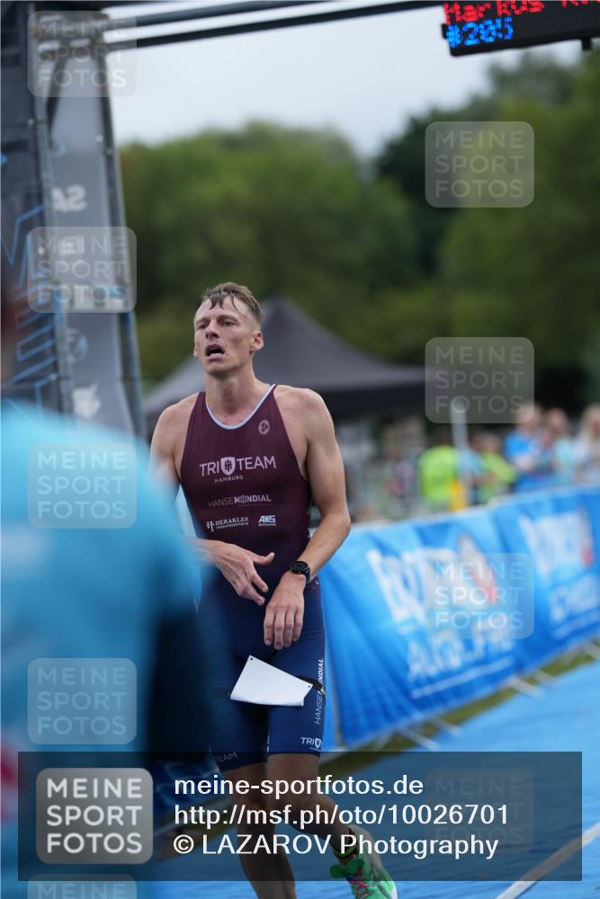 30.08.2026 - Elbe Triathlon Hamburg LAZAROV Photography http://msf.ph/oto/10026701 30.08.2026 09:54:22 Ziel 205 meine-sportfotos.de