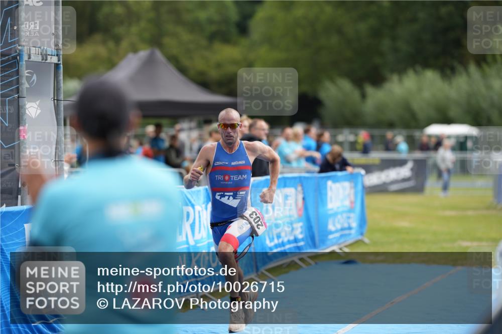 30.08.2026 - Elbe Triathlon Hamburg LAZAROV Photography http://msf.ph/oto/10026715 30.08.2026 09:58:38 Ziel 203 meine-sportfotos.de