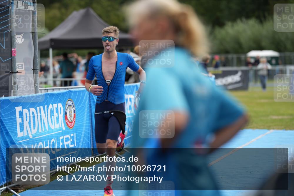 30.08.2026 - Elbe Triathlon Hamburg LAZAROV Photography http://msf.ph/oto/10026721 30.08.2026 09:59:13 Ziel 225 meine-sportfotos.de
