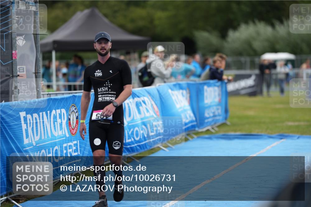 30.08.2026 - Elbe Triathlon Hamburg LAZAROV Photography http://msf.ph/oto/10026731 30.08.2026 10:02:41 Ziel 195 meine-sportfotos.de