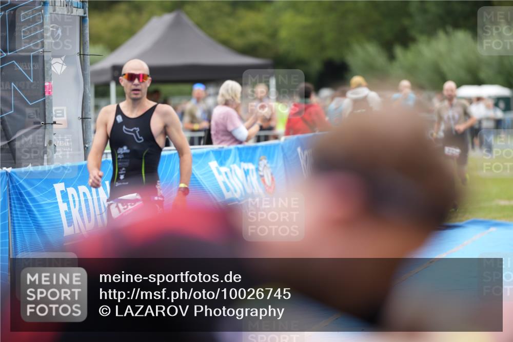 30.08.2026 - Elbe Triathlon Hamburg LAZAROV Photography http://msf.ph/oto/10026745 30.08.2026 10:10:34 Ziel 193, 221 meine-sportfotos.de