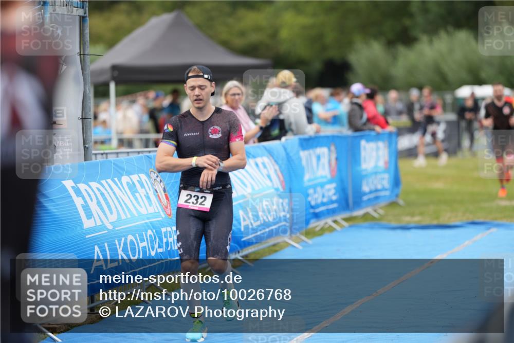 30.08.2026 - Elbe Triathlon Hamburg LAZAROV Photography http://msf.ph/oto/10026768 30.08.2026 10:14:31 Ziel 232, 238 meine-sportfotos.de