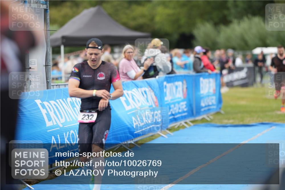 30.08.2026 - Elbe Triathlon Hamburg LAZAROV Photography http://msf.ph/oto/10026769 30.08.2026 10:14:31 Ziel 232, 238 meine-sportfotos.de