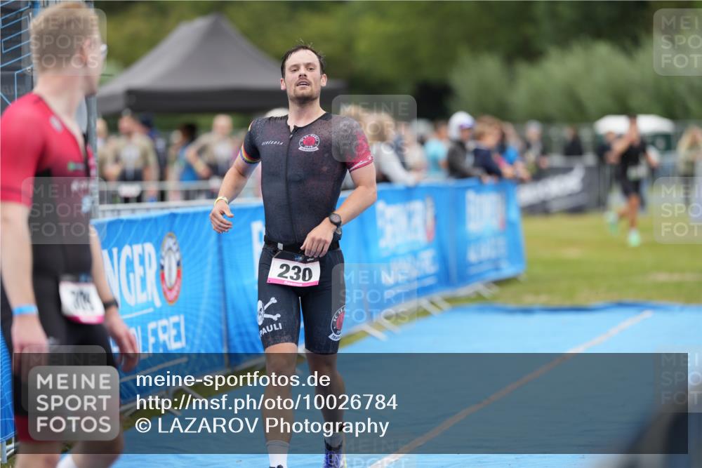 30.08.2026 - Elbe Triathlon Hamburg LAZAROV Photography http://msf.ph/oto/10026784 30.08.2026 10:17:09 Ziel 230, 309 meine-sportfotos.de