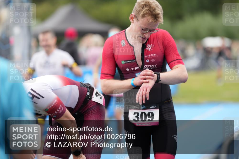 30.08.2026 - Elbe Triathlon Hamburg LAZAROV Photography http://msf.ph/oto/10026796 30.08.2026 10:17:41 Ziel 210, 272 meine-sportfotos.de