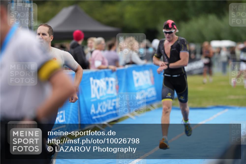 30.08.2026 - Elbe Triathlon Hamburg LAZAROV Photography http://msf.ph/oto/10026798 30.08.2026 10:18:06 Ziel 268, 411 meine-sportfotos.de