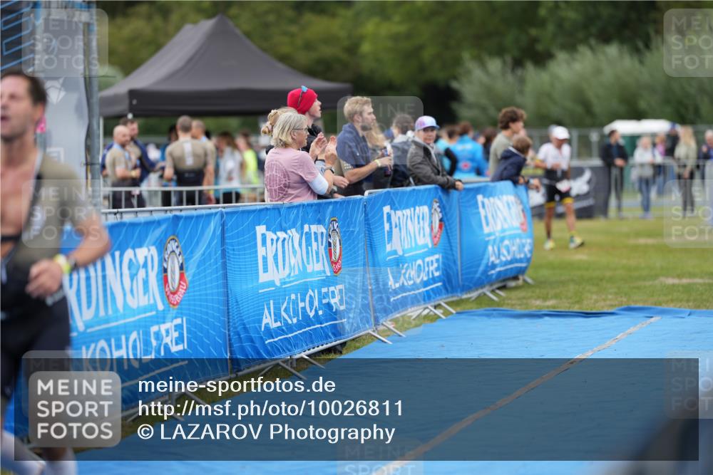 30.08.2026 - Elbe Triathlon Hamburg LAZAROV Photography http://msf.ph/oto/10026811 30.08.2026 10:19:41 Ziel 222 meine-sportfotos.de
