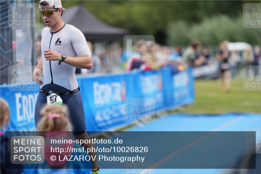 30.08.2026 - Elbe Triathlon Hamburg LAZAROV Photography http://msf.ph/oto/10026826 30.08.2026 10:25:03 Ziel 258, 527 meine-sportfotos.de
