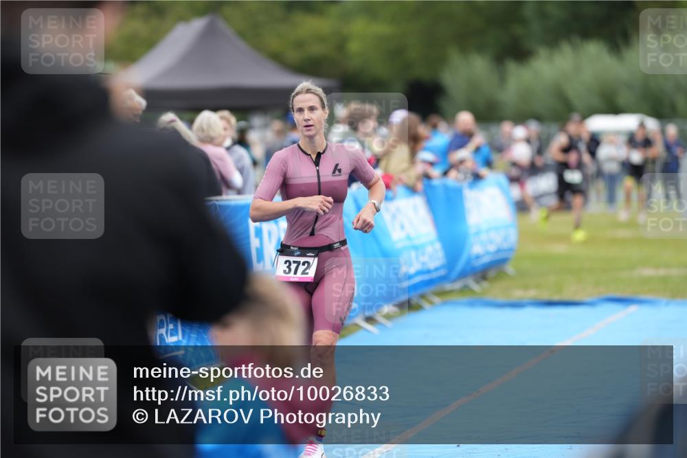 30.08.2026 - Elbe Triathlon Hamburg LAZAROV Photography http://msf.ph/oto/10026833 30.08.2026 10:26:23 Ziel 286, 372 meine-sportfotos.de