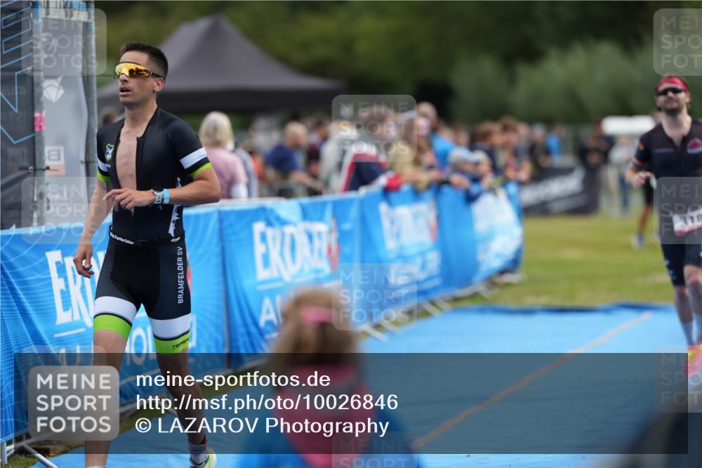 30.08.2026 - Elbe Triathlon Hamburg LAZAROV Photography http://msf.ph/oto/10026846 30.08.2026 10:28:15 Ziel 253, 318 meine-sportfotos.de