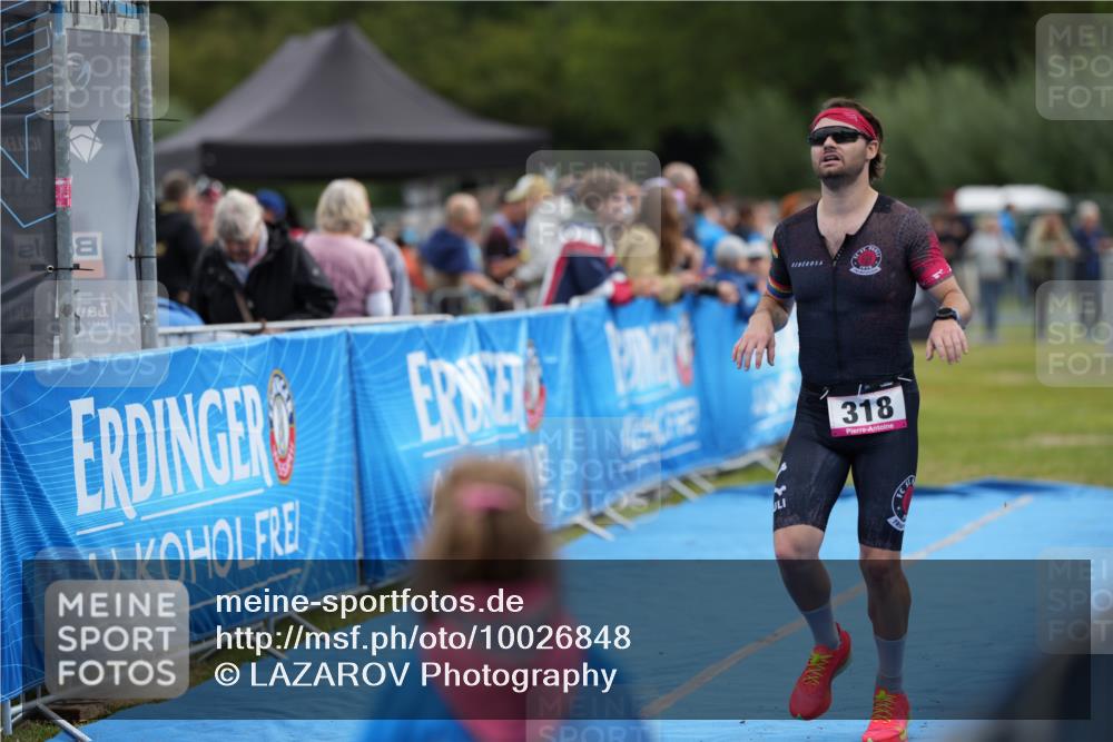 30.08.2026 - Elbe Triathlon Hamburg LAZAROV Photography http://msf.ph/oto/10026848 30.08.2026 10:28:16 Ziel 253, 318 meine-sportfotos.de