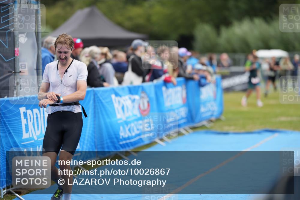 30.08.2026 - Elbe Triathlon Hamburg LAZAROV Photography http://msf.ph/oto/10026867 30.08.2026 10:30:27 Ziel 317 meine-sportfotos.de