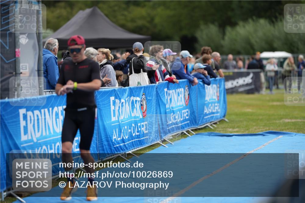 30.08.2026 - Elbe Triathlon Hamburg LAZAROV Photography http://msf.ph/oto/10026869 30.08.2026 10:30:44 Ziel 270 meine-sportfotos.de