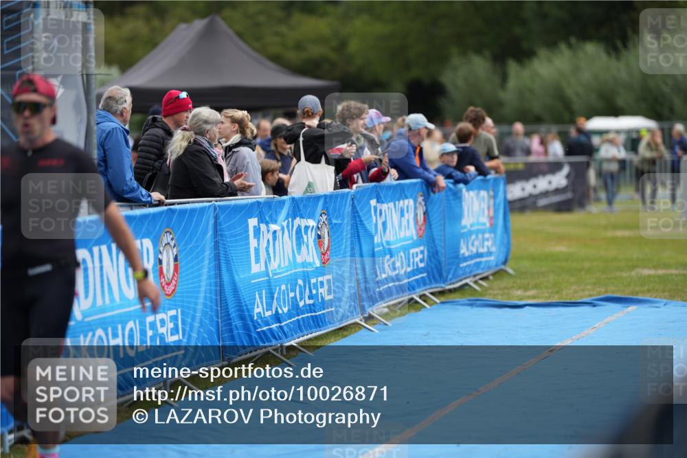 30.08.2026 - Elbe Triathlon Hamburg LAZAROV Photography http://msf.ph/oto/10026871 30.08.2026 10:30:44 Ziel 270 meine-sportfotos.de
