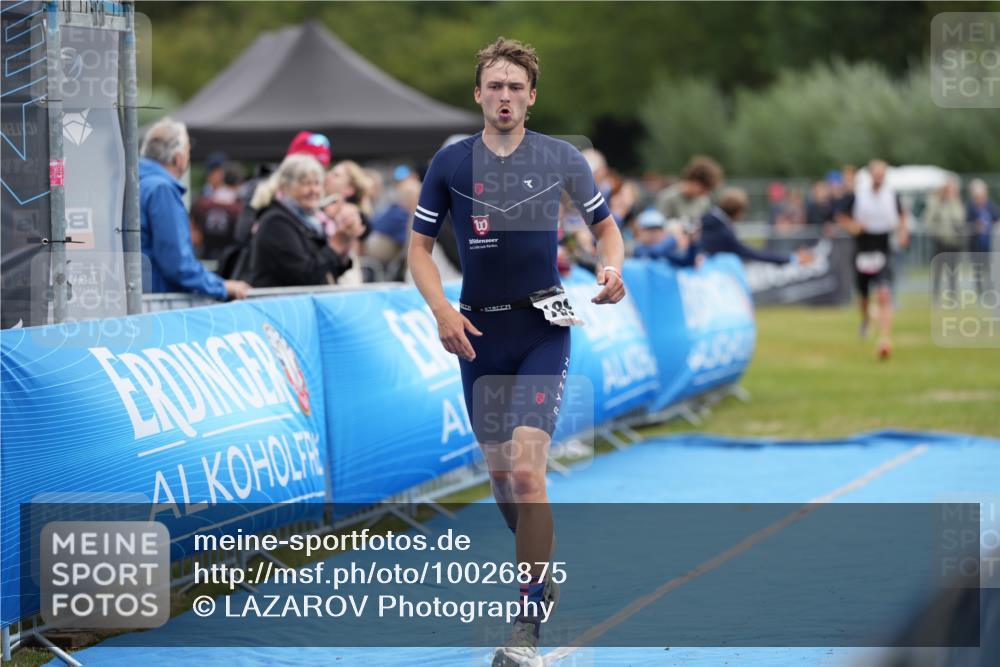 30.08.2026 - Elbe Triathlon Hamburg LAZAROV Photography http://msf.ph/oto/10026875 30.08.2026 10:31:06 Ziel 208, 252, 1895 meine-sportfotos.de