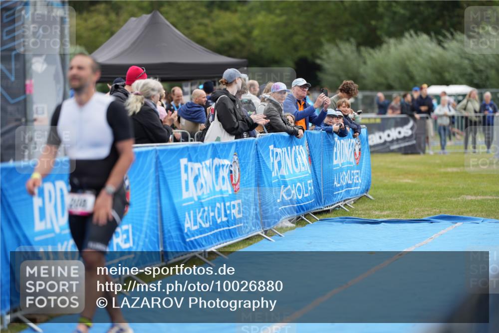 30.08.2026 - Elbe Triathlon Hamburg LAZAROV Photography http://msf.ph/oto/10026880 30.08.2026 10:31:14 Ziel 208 meine-sportfotos.de