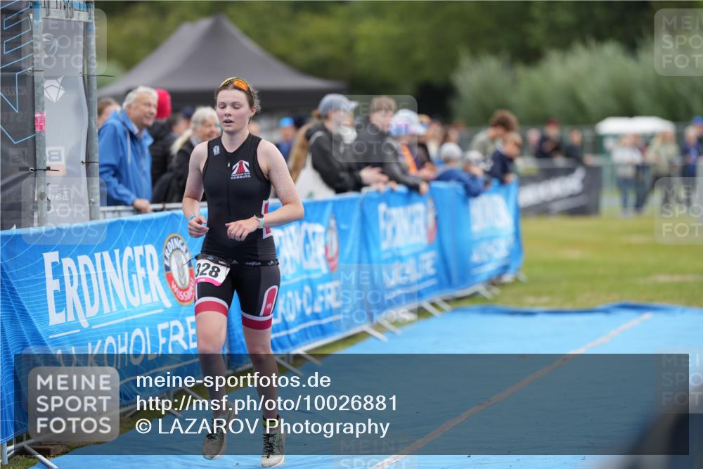 30.08.2026 - Elbe Triathlon Hamburg LAZAROV Photography http://msf.ph/oto/10026881 30.08.2026 10:31:29 Ziel 328 meine-sportfotos.de