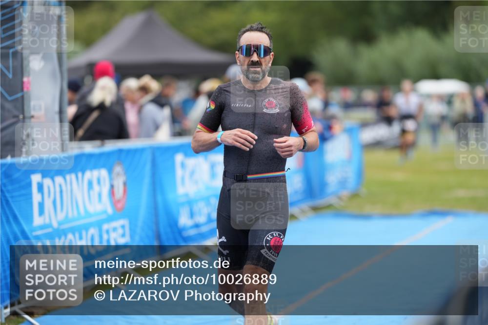 30.08.2026 - Elbe Triathlon Hamburg LAZAROV Photography http://msf.ph/oto/10026889 30.08.2026 10:32:26 Ziel 271, 295 meine-sportfotos.de