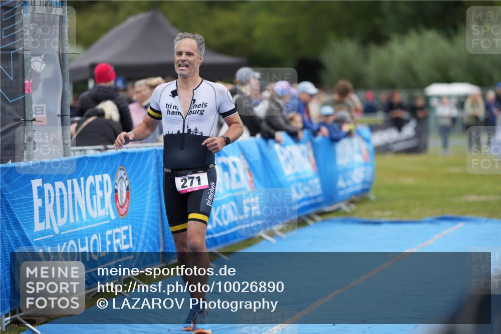 30.08.2026 - Elbe Triathlon Hamburg LAZAROV Photography http://msf.ph/oto/10026890 30.08.2026 10:32:34 Ziel 271 meine-sportfotos.de