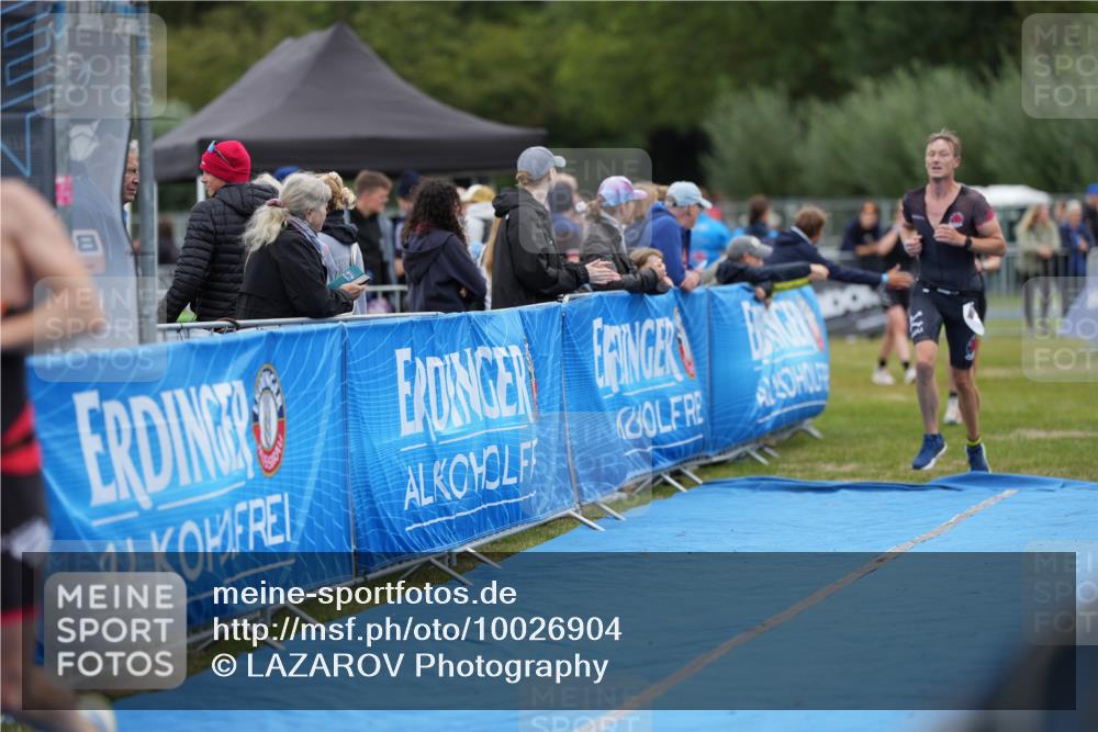 30.08.2026 - Elbe Triathlon Hamburg LAZAROV Photography http://msf.ph/oto/10026904 30.08.2026 10:33:24 Ziel 313, 326, 382 meine-sportfotos.de