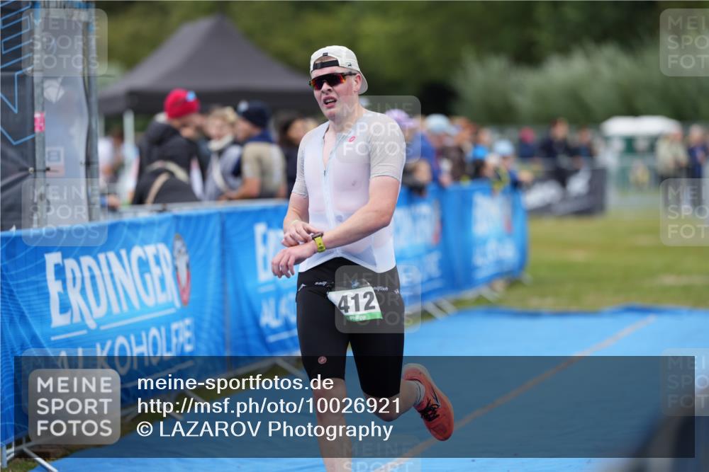 30.08.2026 - Elbe Triathlon Hamburg LAZAROV Photography http://msf.ph/oto/10026921 30.08.2026 10:34:22 Ziel 412 meine-sportfotos.de