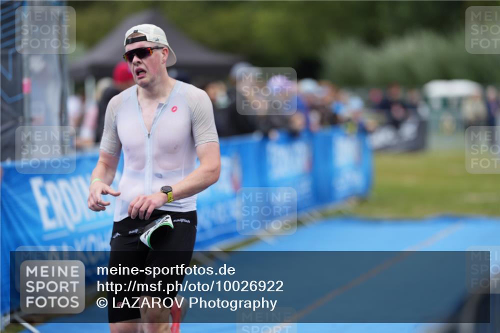 30.08.2026 - Elbe Triathlon Hamburg LAZAROV Photography http://msf.ph/oto/10026922 30.08.2026 10:34:22 Ziel 412 meine-sportfotos.de