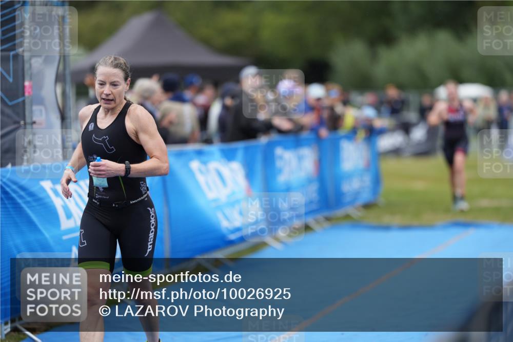 30.08.2026 - Elbe Triathlon Hamburg LAZAROV Photography http://msf.ph/oto/10026925 30.08.2026 10:34:47 Ziel 356, 385 meine-sportfotos.de