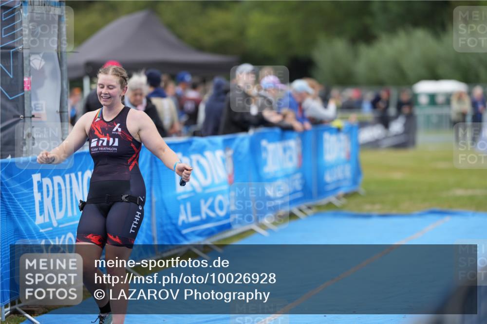30.08.2026 - Elbe Triathlon Hamburg LAZAROV Photography http://msf.ph/oto/10026928 30.08.2026 10:34:52 Ziel 356 meine-sportfotos.de